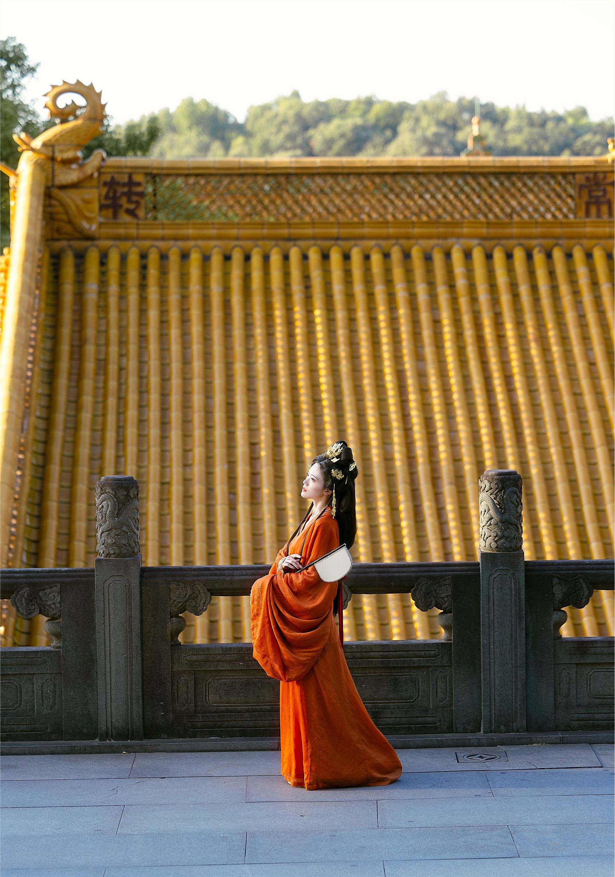 YITUYU艺图语 2025.02.03 壁上观 语卿